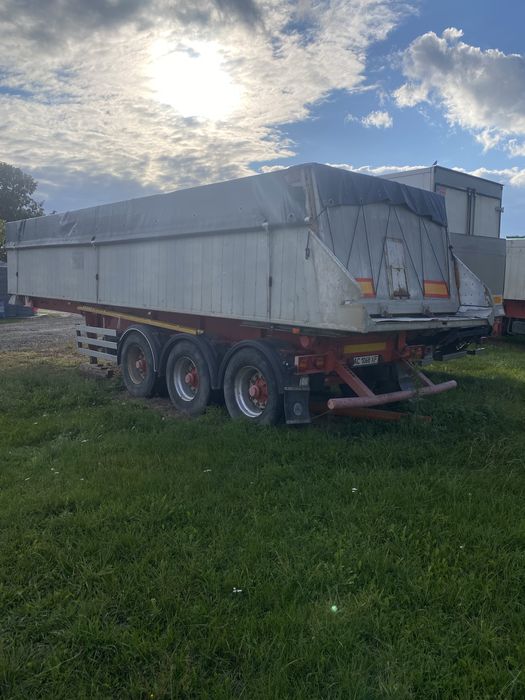 Причіп до вантажівки самосвал