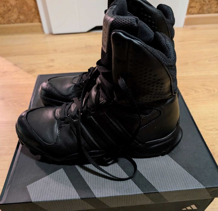 Buty Adidas GSG 9.2