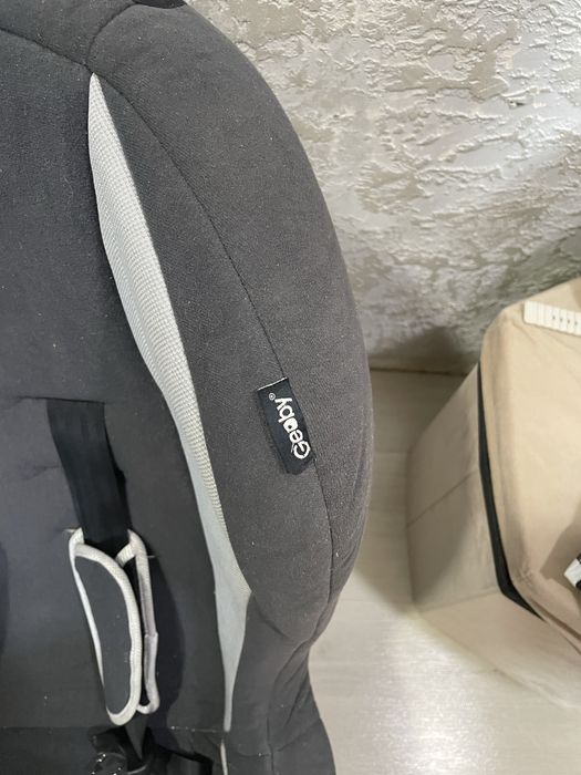 Дитяче автокрісло Geoby