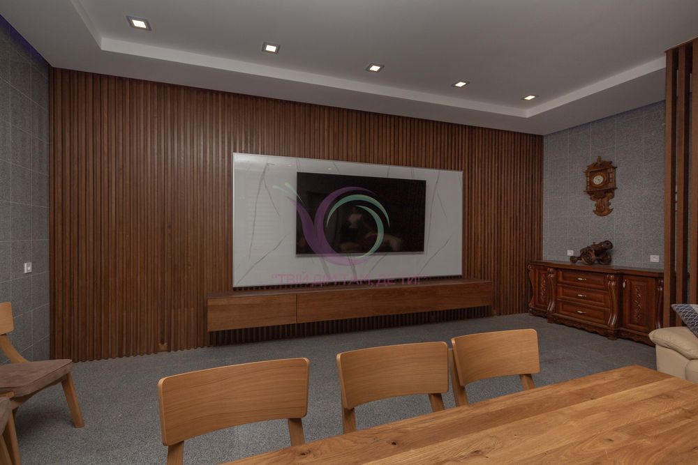 Здається в оренду будинок на 3 поверхи по вул. Достоєвського