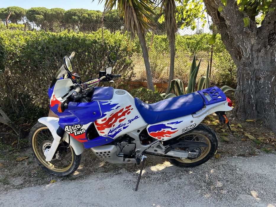 Honda Africa Twin 750 rd07