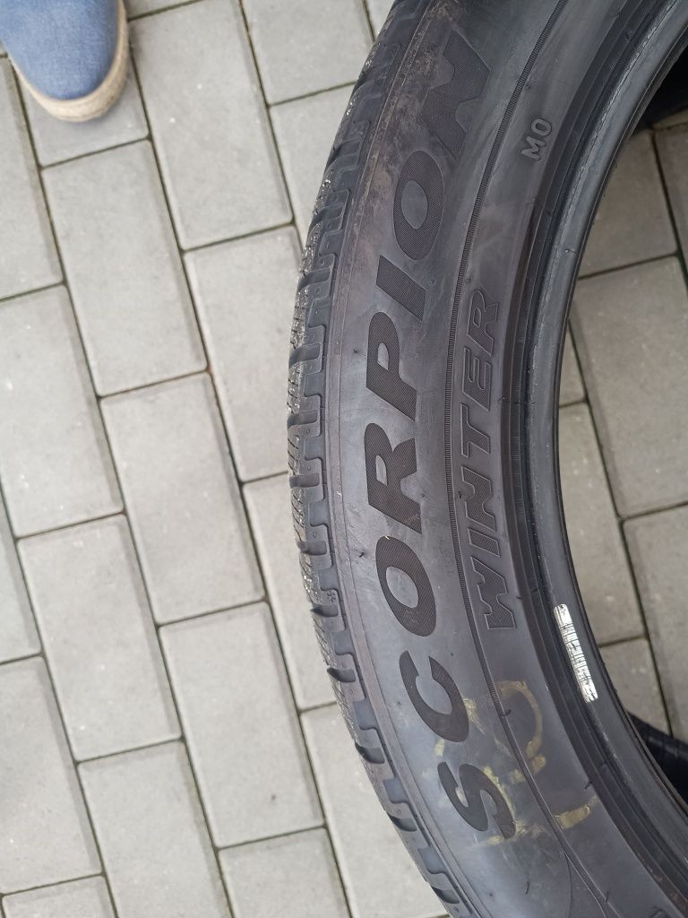 Opony zimowe 275/45/21