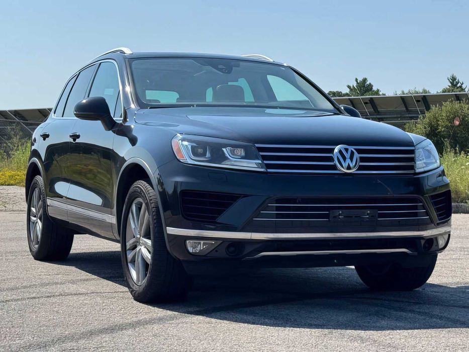 Volkswagen Touareg      2016