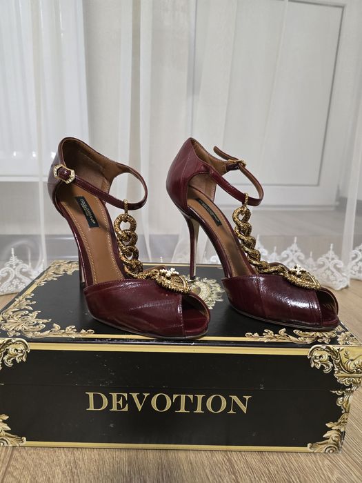 Продам новые босоножки Dolce&Gabbana, 39 размер