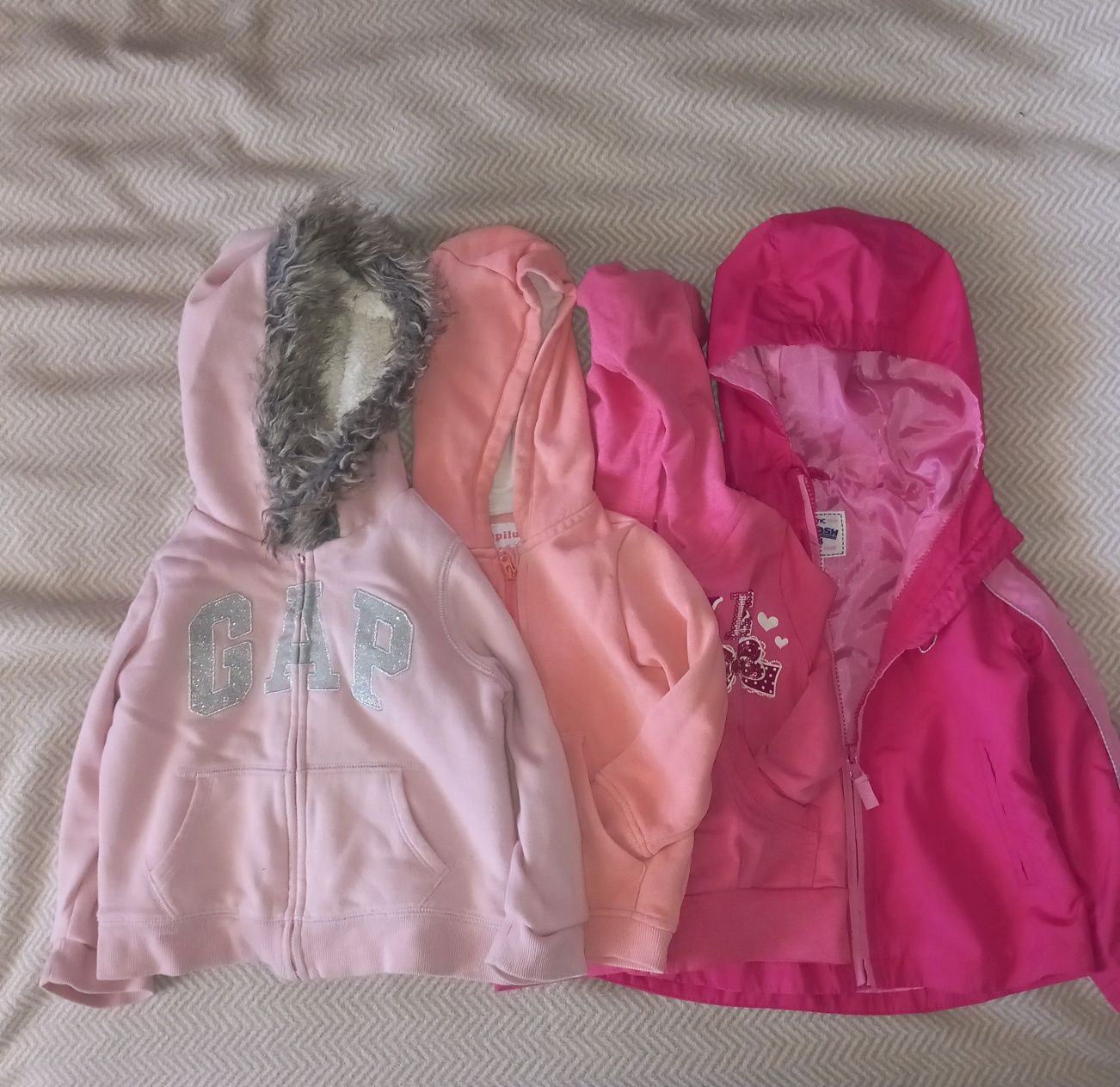 Спортивна курточка для дівчинки 98-104