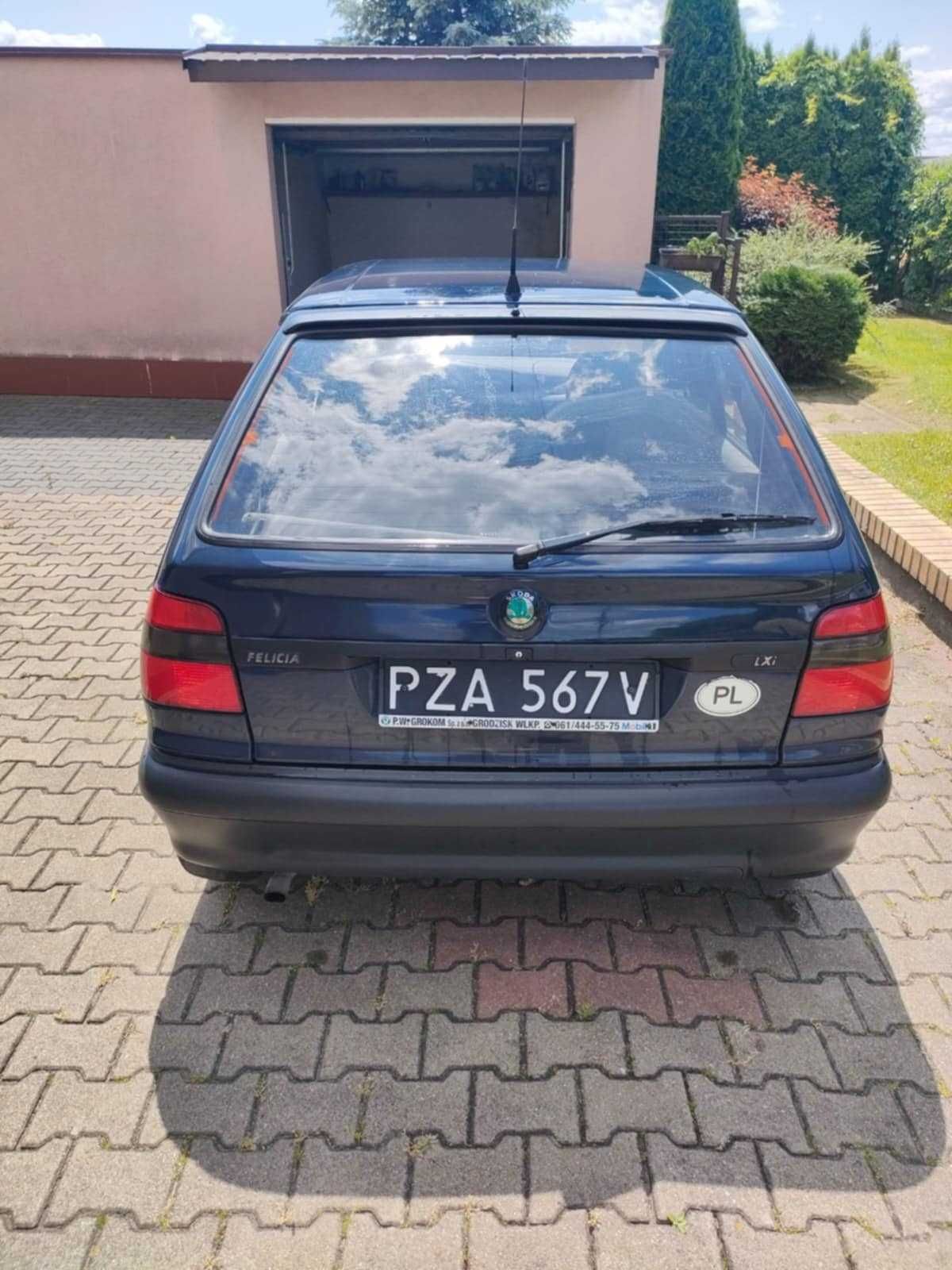 Sprzedam klasyka Škoda Felicia – perełka z czarnymi tablicami!