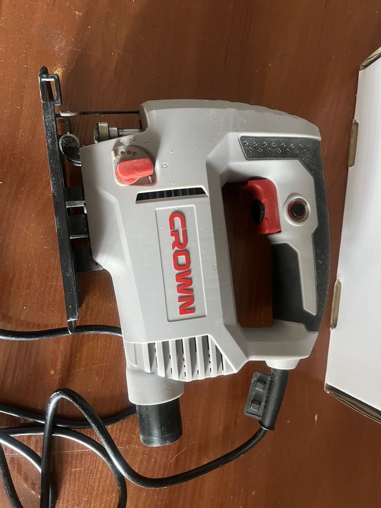Лобзик crown ct15287