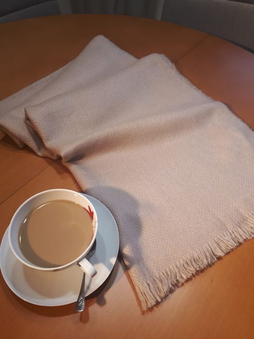 Elegancki szal pudrowy róż Primark