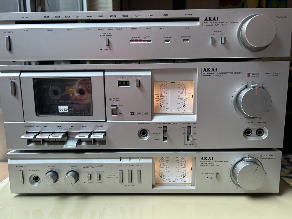 Aparelhagem Akai vintage com colunas Jamo S622 de 80w.excelente som