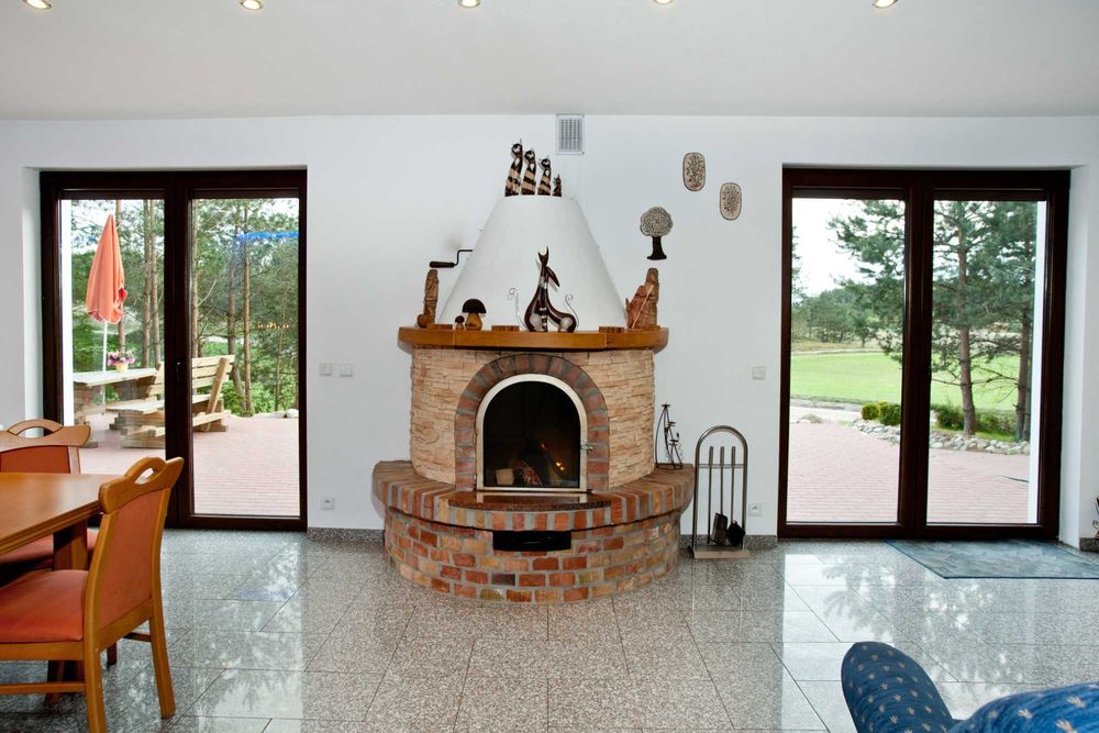 Komfortowy dom z kominkiem nad jeziorem, ryby, grzyby, SAUNA i BALIA