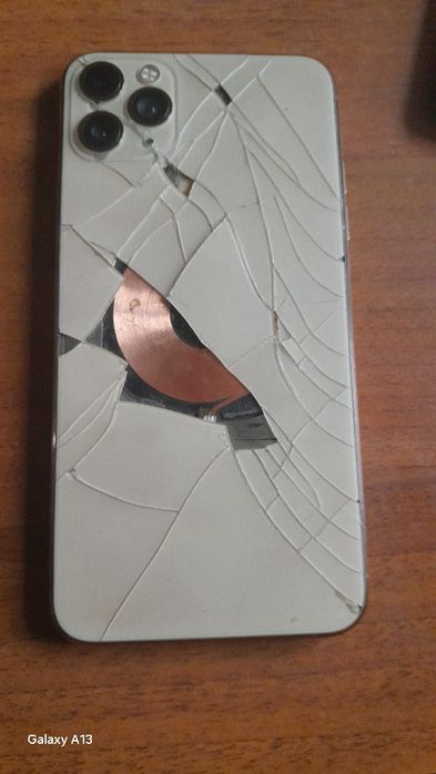 Продам IPhone 11pro