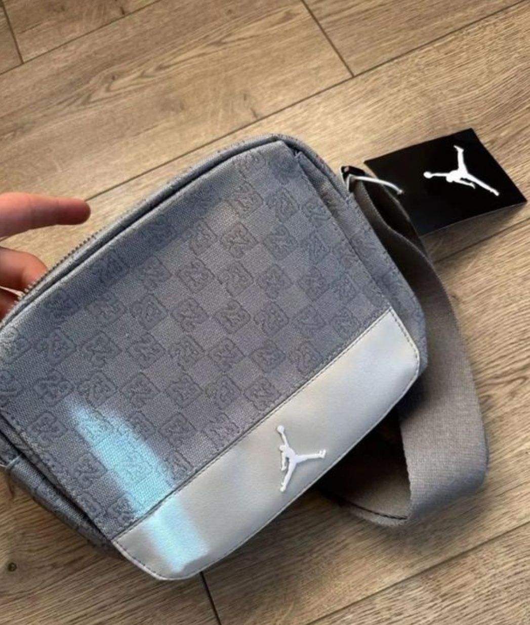 Сумка Jordan monogram в світло сірому кольорі