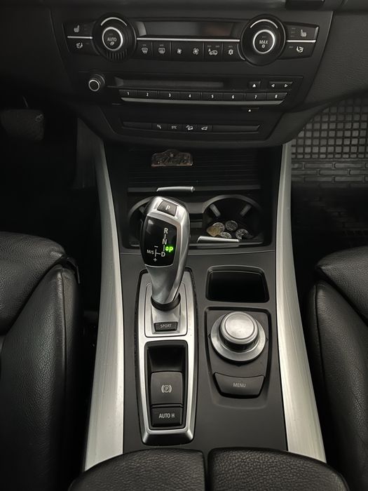 Автомобіль BMW X5