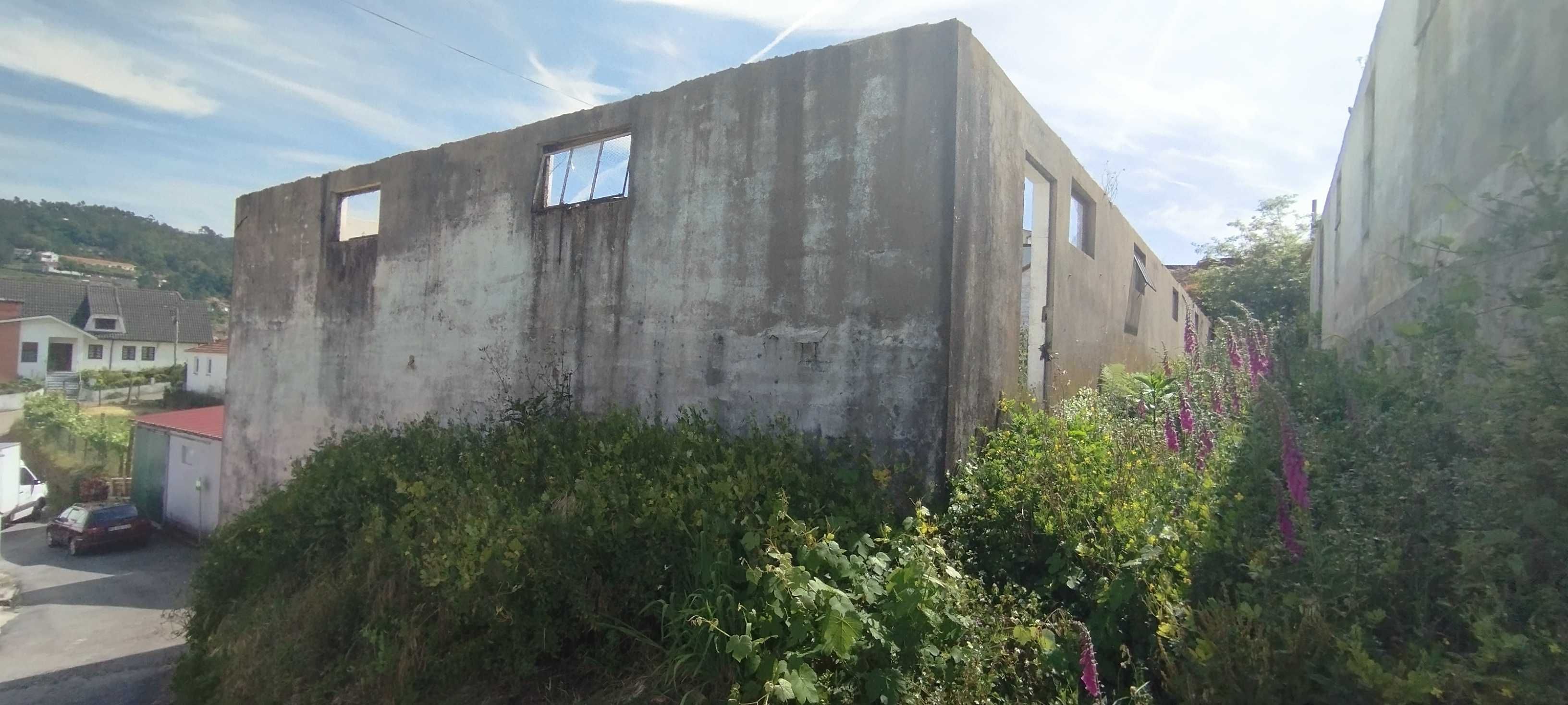 imóvel/ terreno para construção ou reconstrução