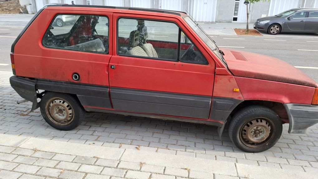 Seat Marbella com avaria no motor