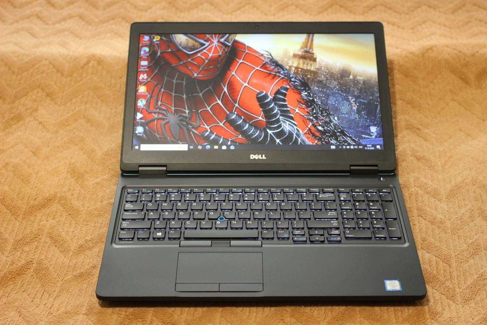 DELL 5580/Core i7-7820HQ 8x/Видео 2GB/16GB/SSD256/АКБ 6ч/15 ips FHD