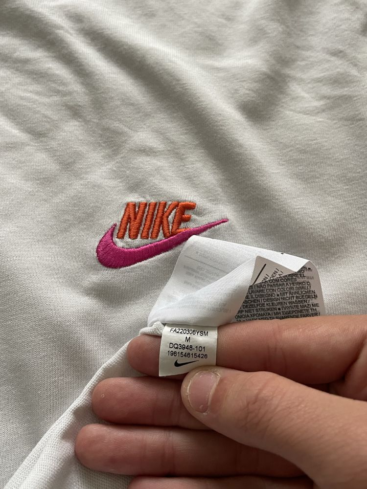 Футболка найк з красивим прінтом The Nike Tee