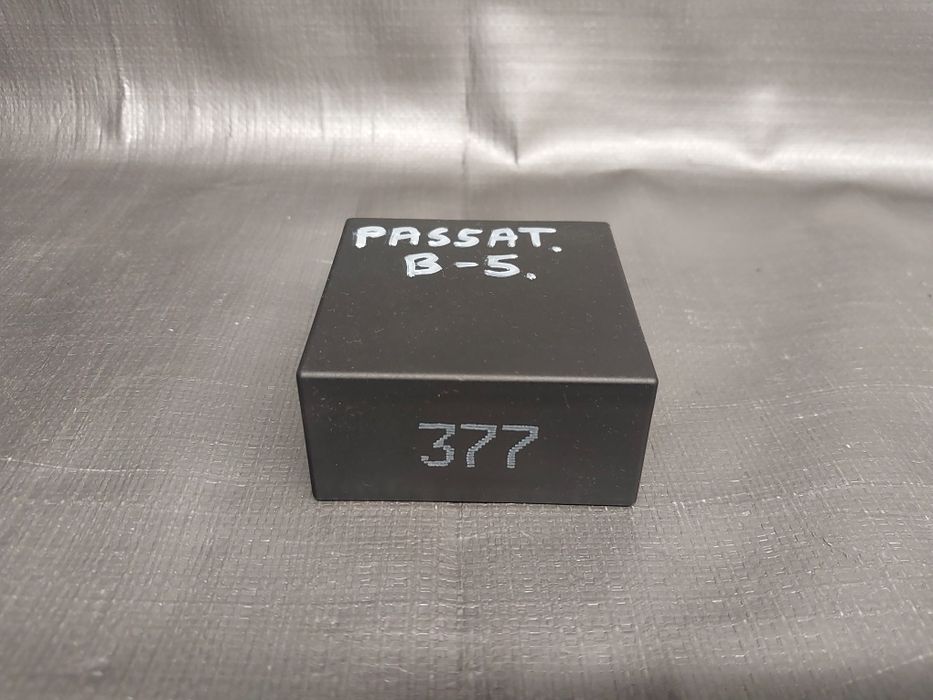 Stan BDB przekaźnik 377 wycieraczek VW Passat B5 audi A4 A3 Leon