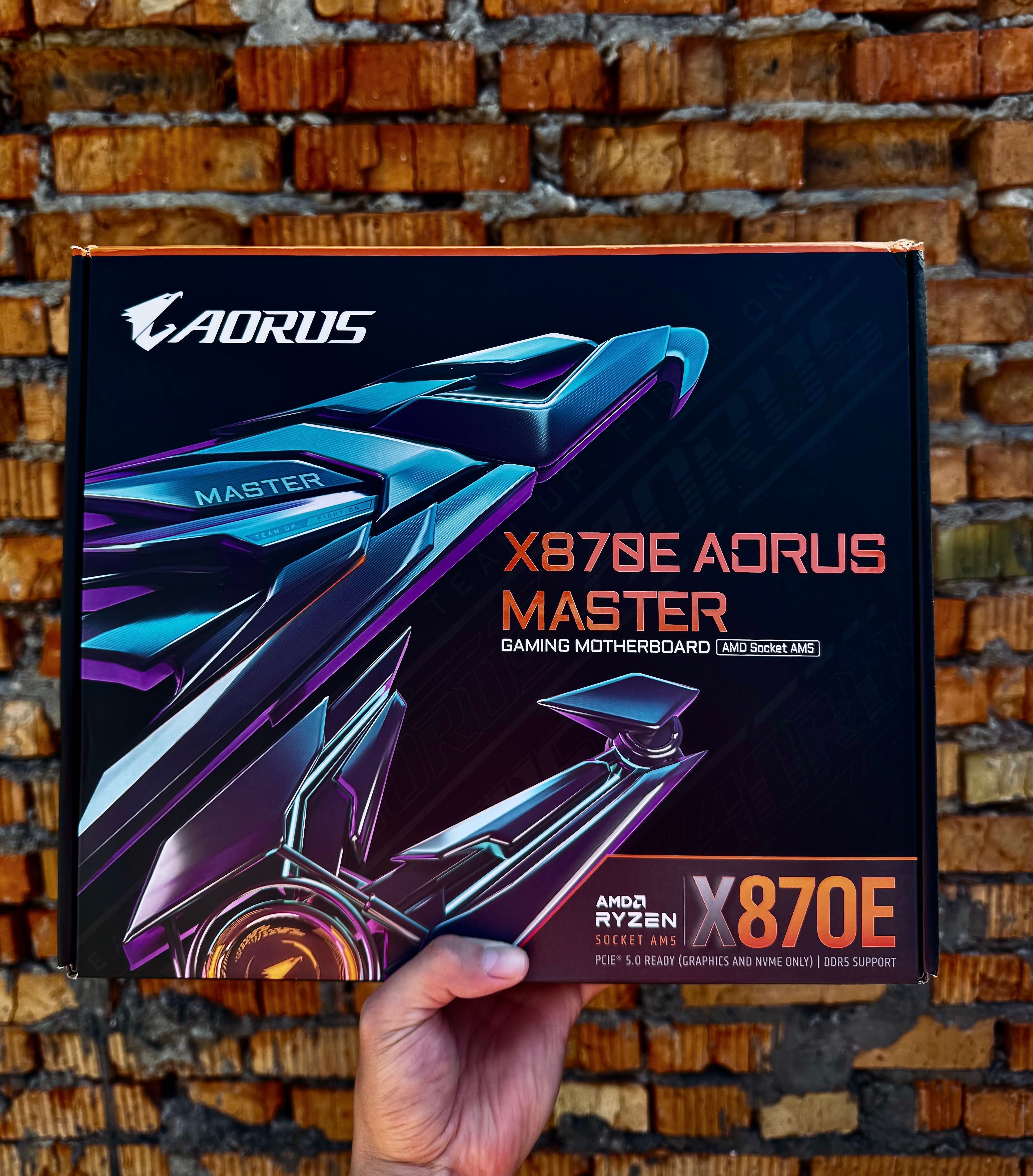 GIGABYTE X870E Aorus Master AM5. New 1 шт!