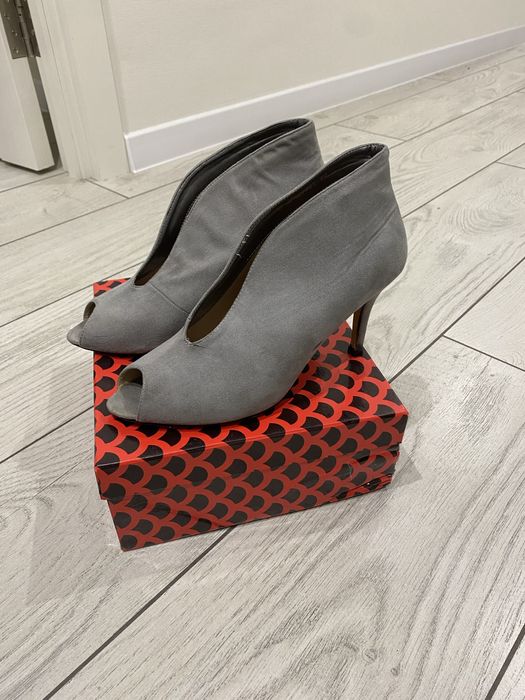 Туфлі  жіночі сірі 39-40р.