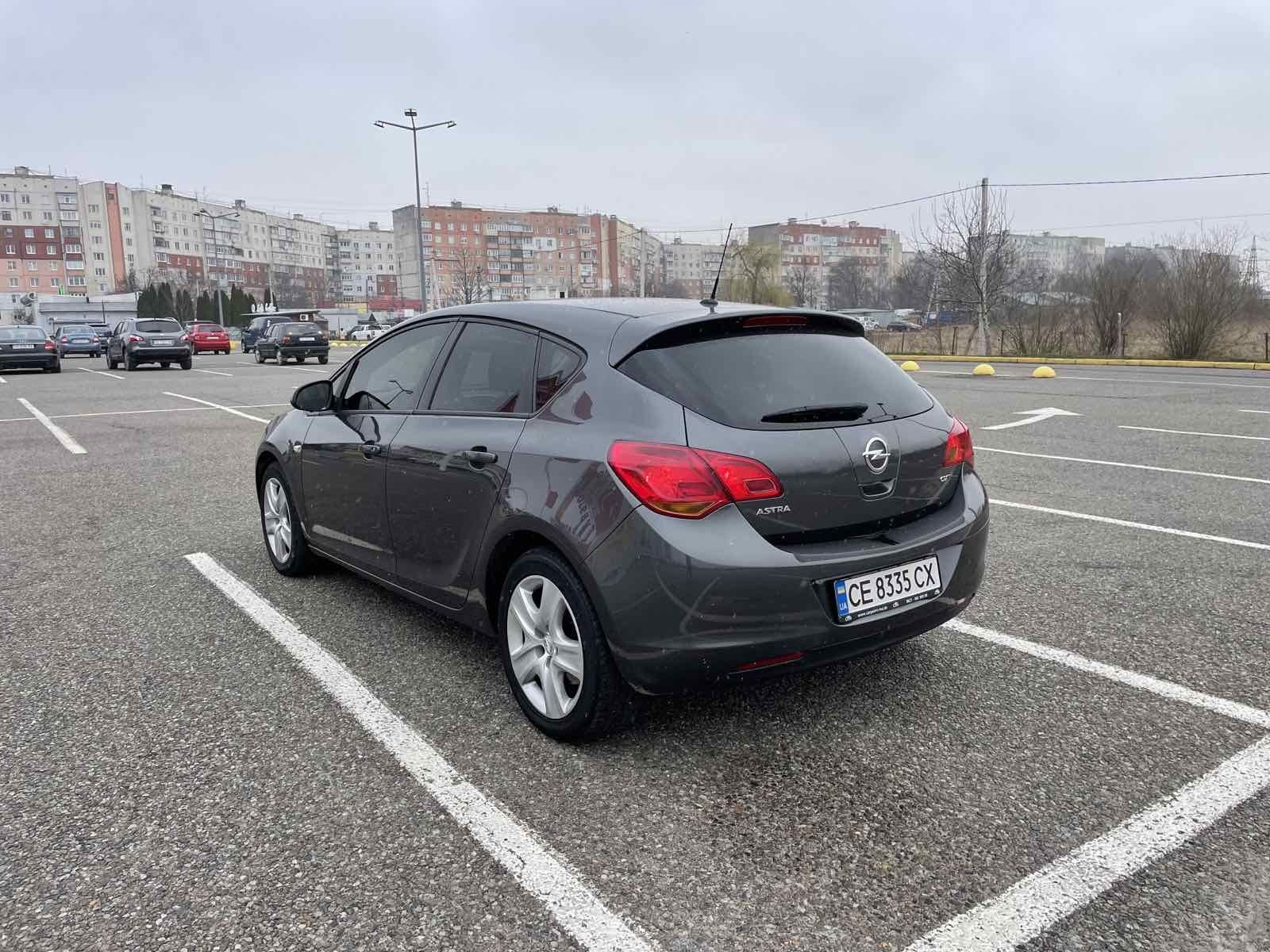 Opel astra J 1 7 Cdti