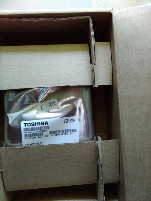 Disco duro Toshiba 500gb SATA III 3.5" - Novo