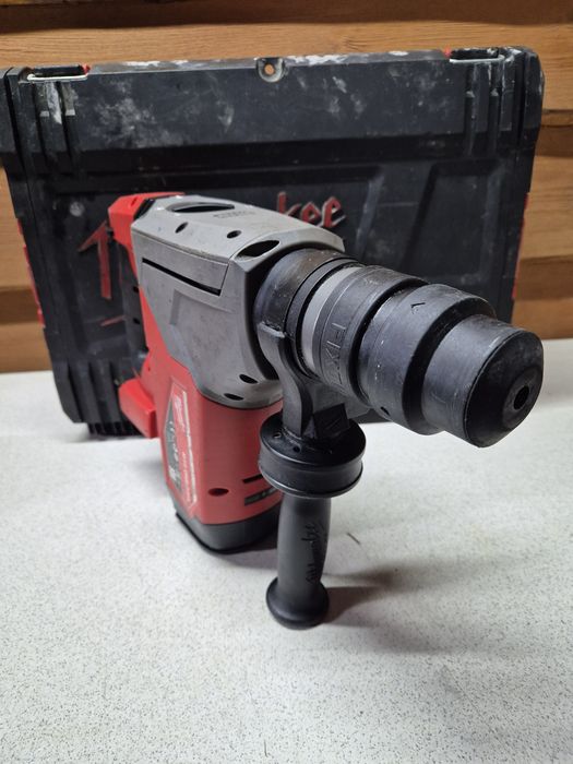 Milwaukee Młotowiertarka SDS PLUS+Aku2x+Walizka+Ładowarka F11