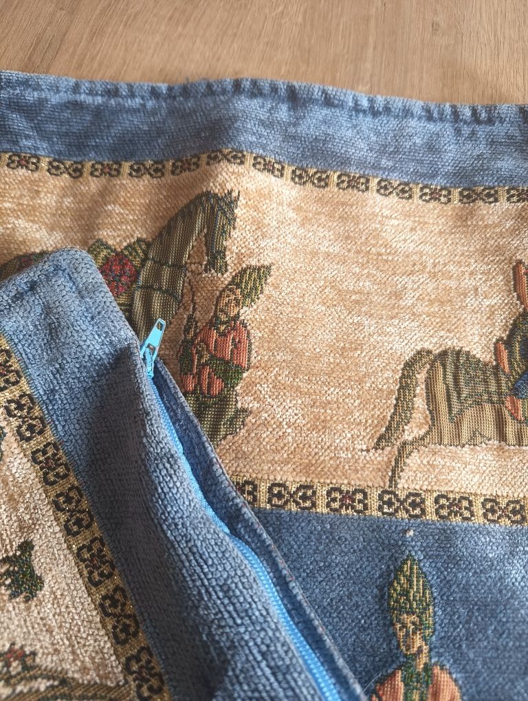 Sprzedam gobelinową poszewkę na poduszkę