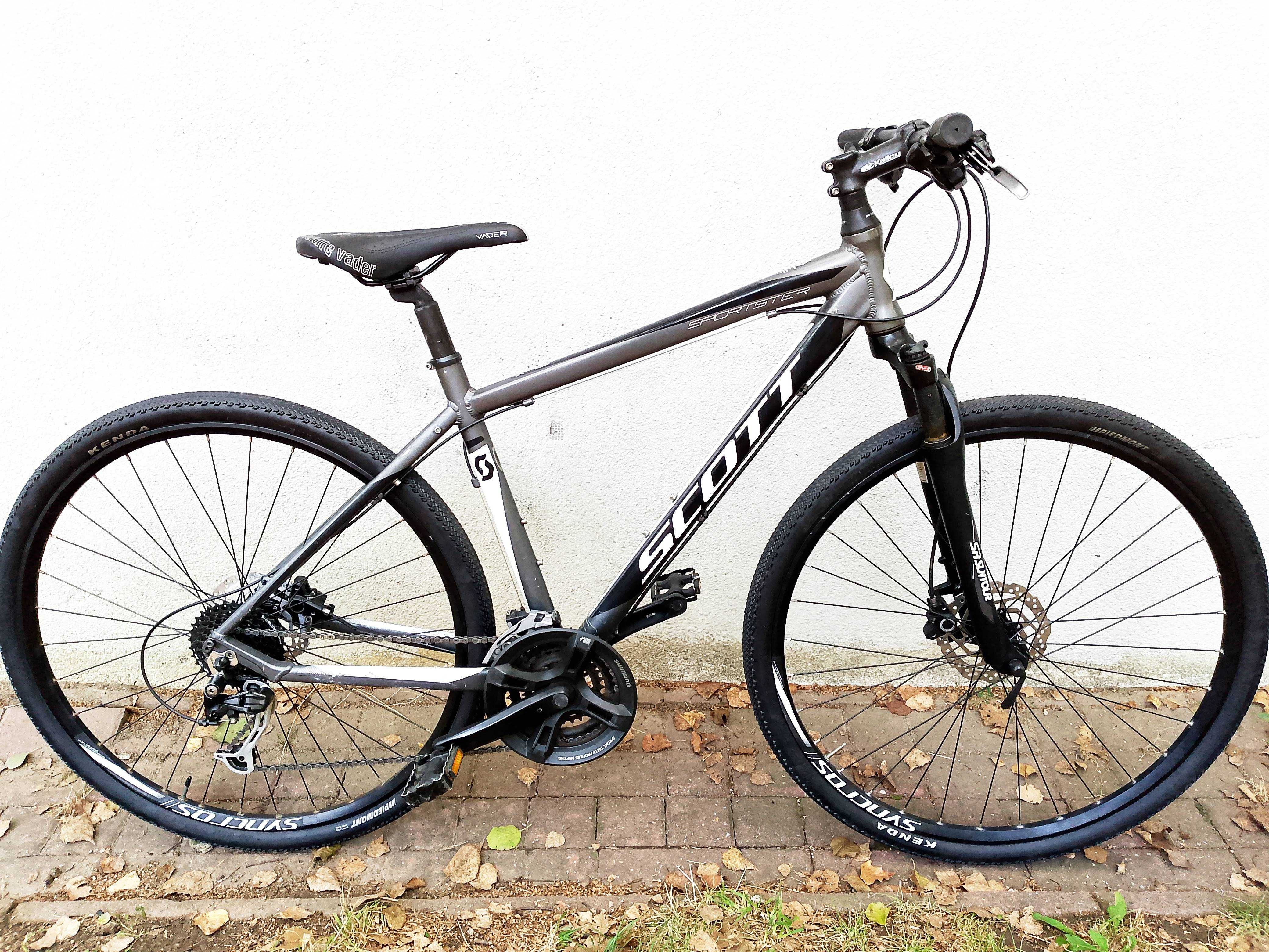 rower trekkingowy 28 cali scott,shimano alivio,hydraulika, po serwisie