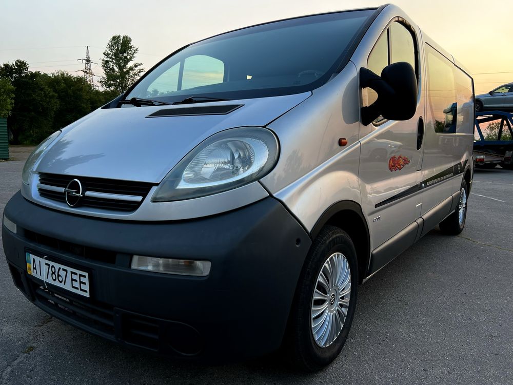 Opel Vivaro Long пассажир 6 мест , категория ..В..