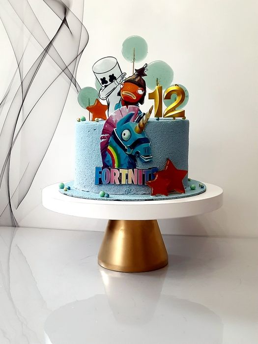 Приймаю замовлення на виготовлення тортів тістечок, порційних десертів