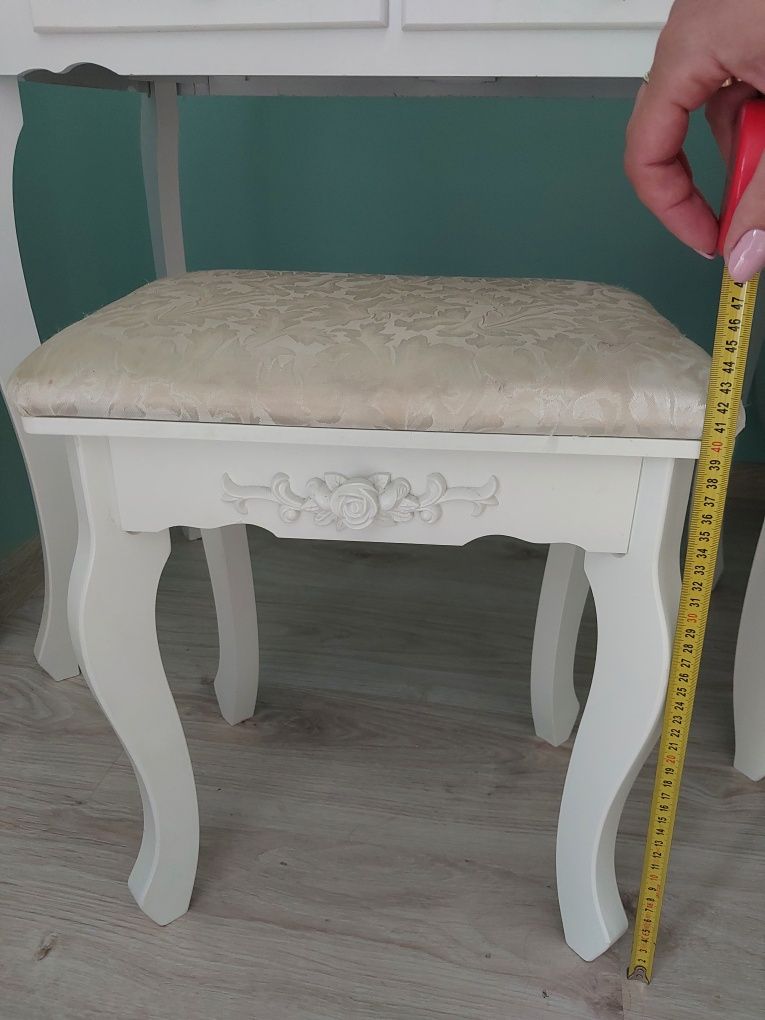 Toaletka plus taboret