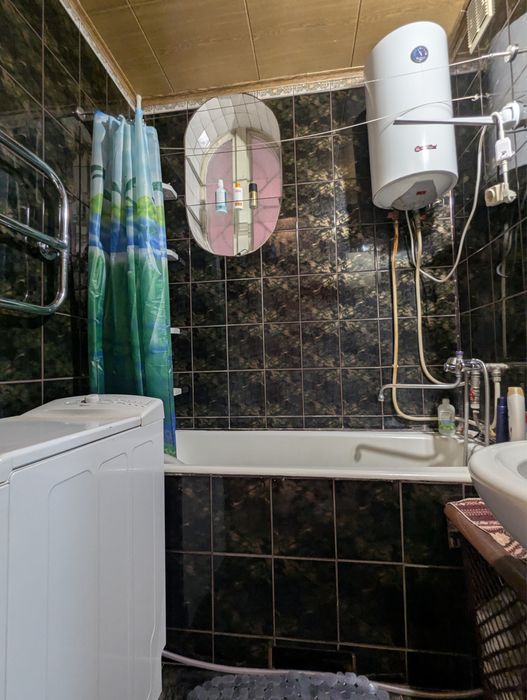 Продається велика квартира в центрі міста