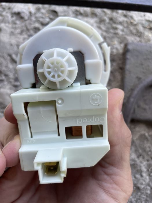 Насос зливний, помпа Ariston C00272301