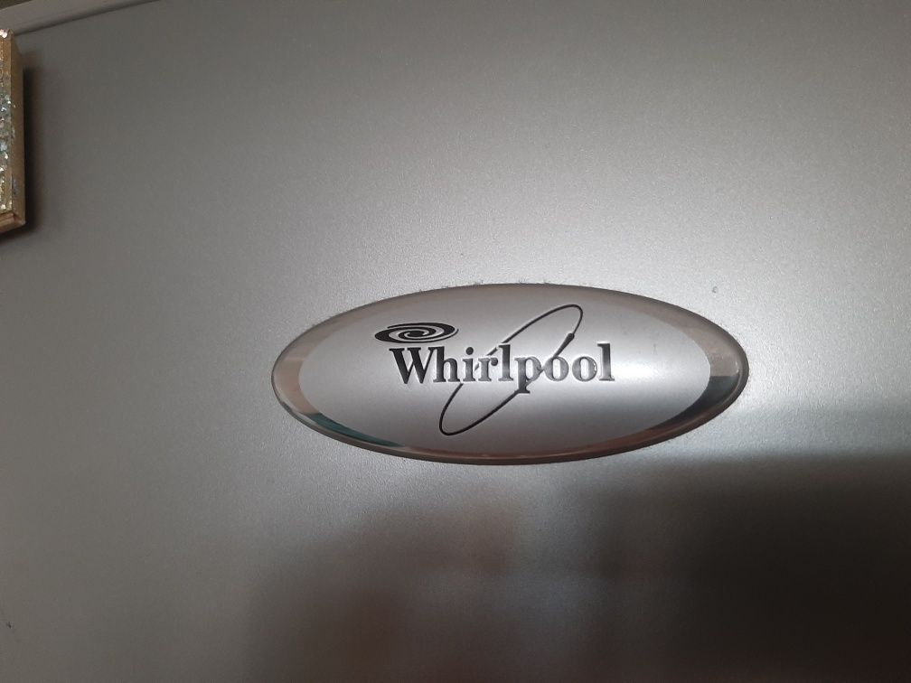 Whirlpool продам холодильник