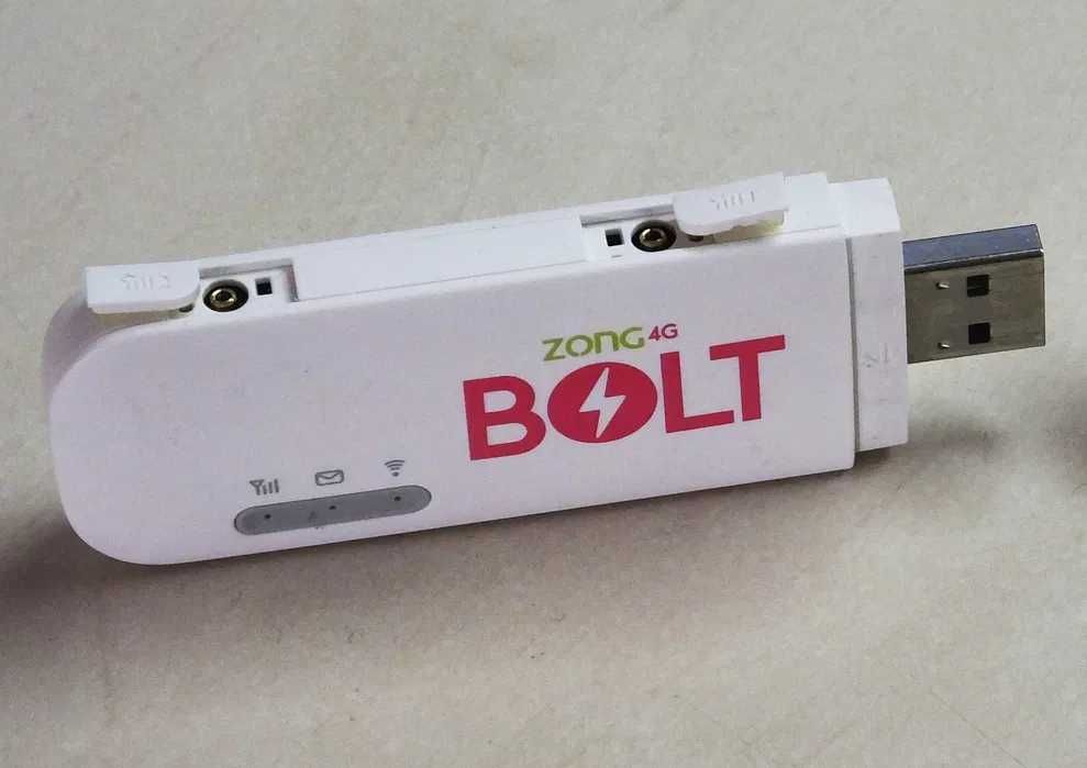 Интернет 4G Huawei Bolt E8372h-153 + Антенный комплект 21ДБ LTE