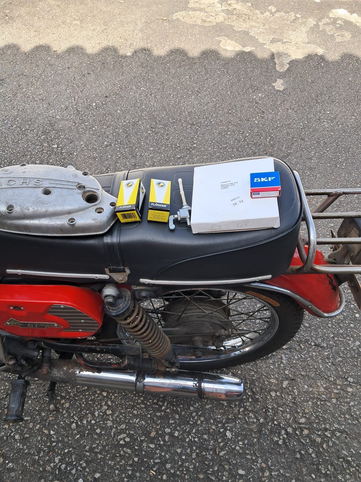 Motorizada EFS GT – Motor Sachs 50cc – Clássica de Coleção