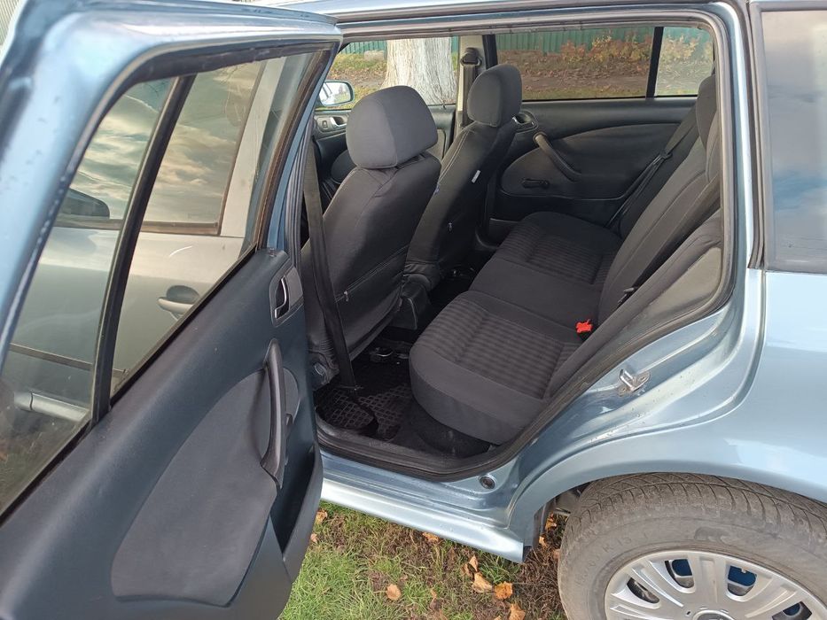 В продажі Шкода тур 2007р