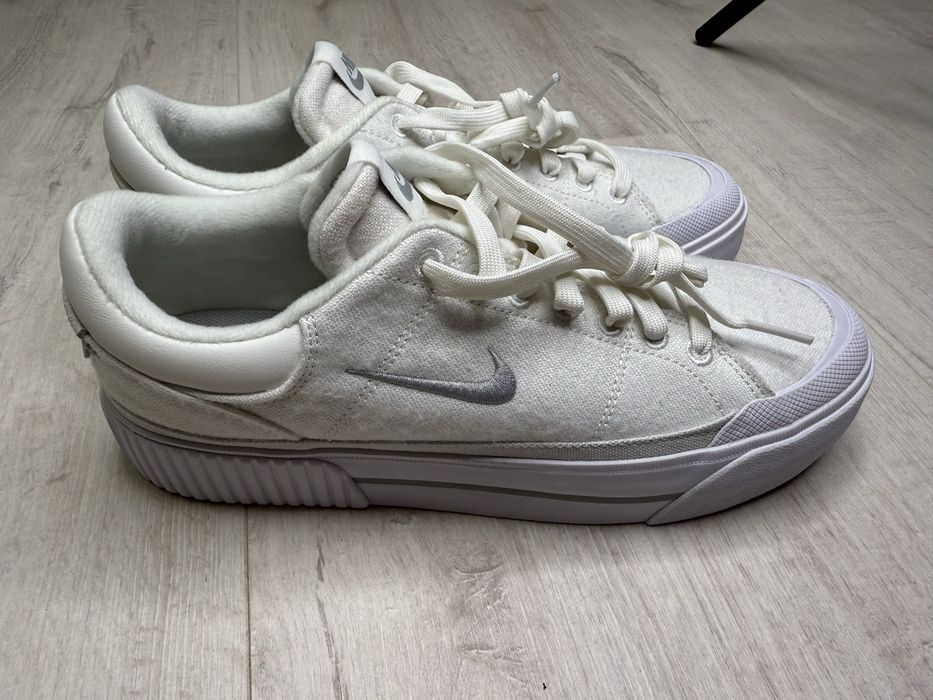 Жіночі кеди низькі Nike Court Legacy Lift FZ2606-100