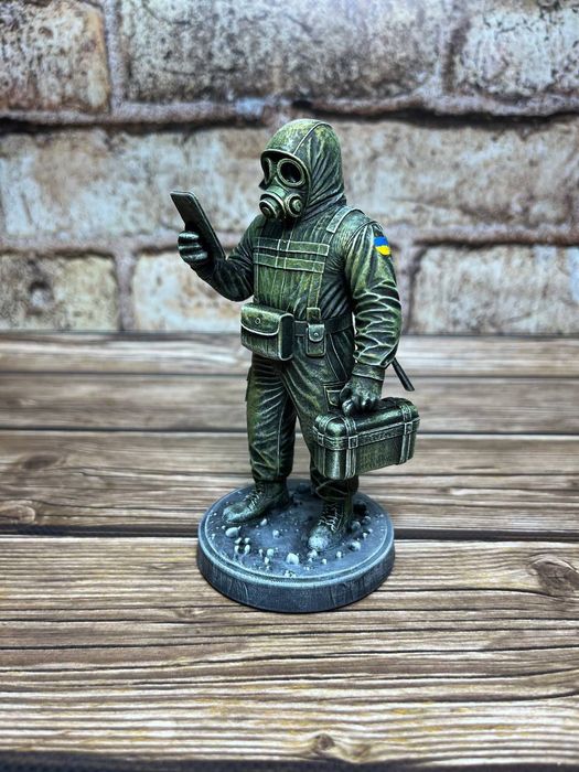 Сувенір "Військовий РХБЗ" 

Пропоную сувенір "