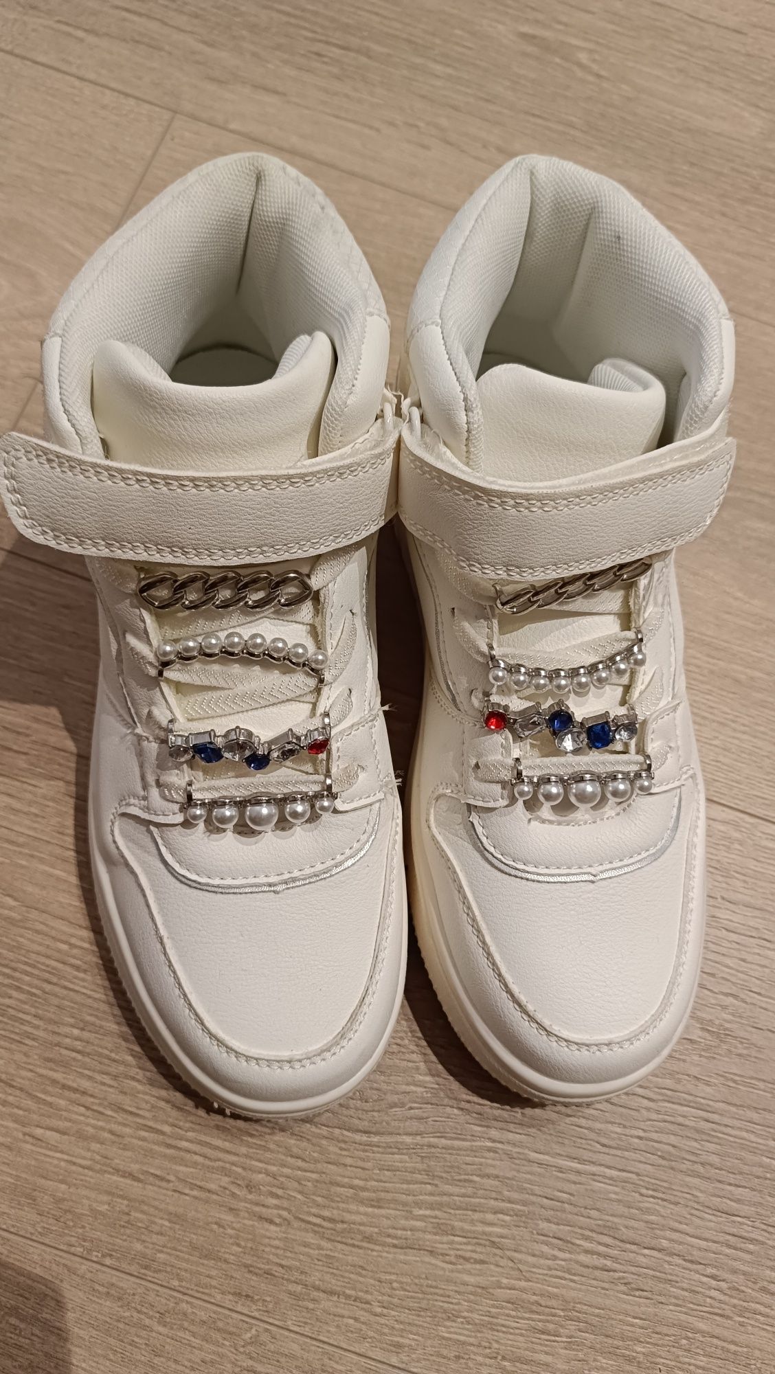 Buty adidasy Reserved 36