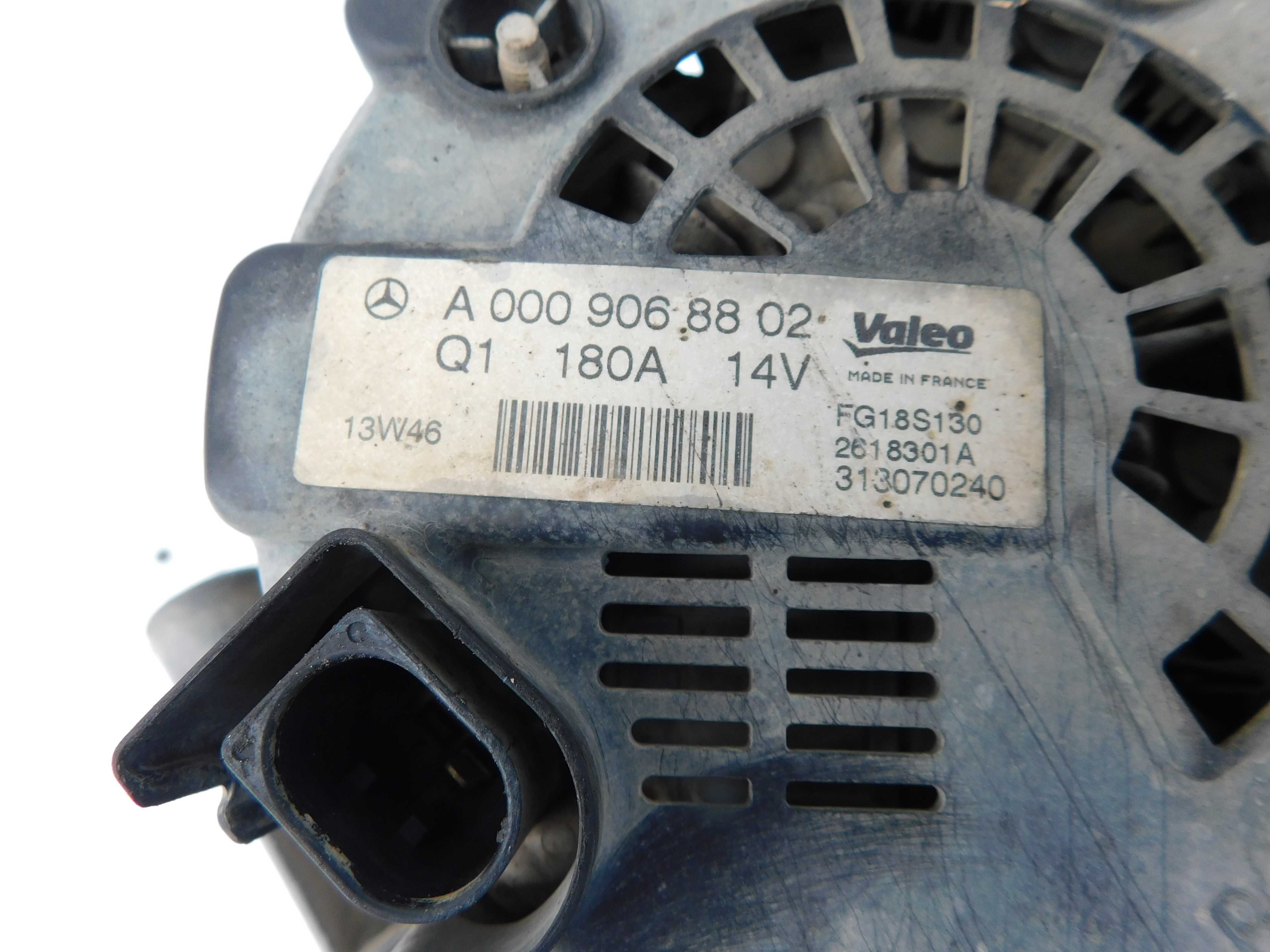 Mercedes Sprinter 906 2.2 cdi 651 alternator 14V 180A OEM