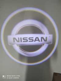 Продам проектор на двері на авто Нісан