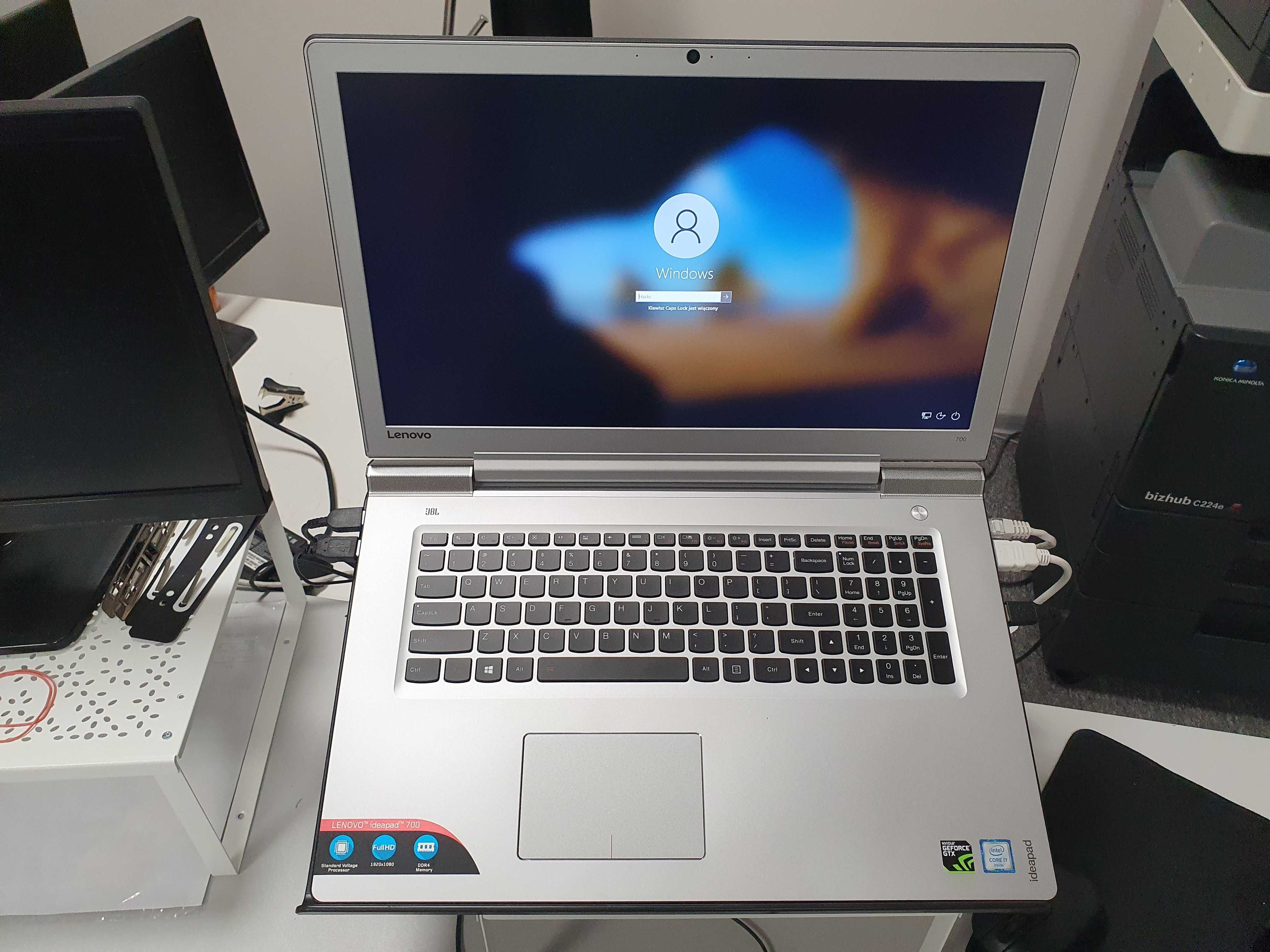 Laptop Lenovo IdeaPad 700 Intel Core i7-6700HQ 16GB RAM, SSD120GB