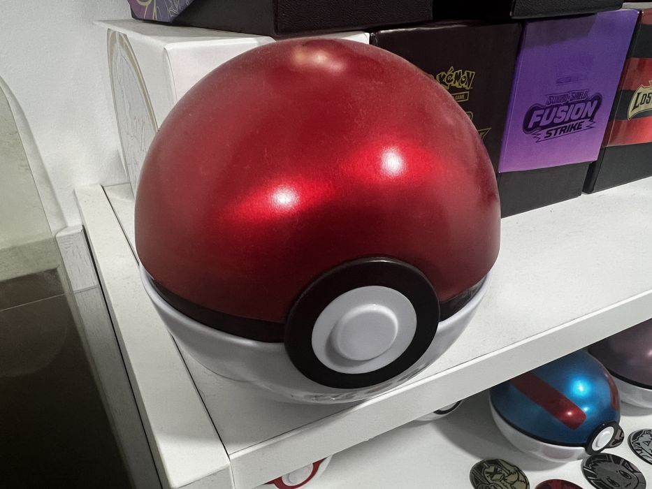 Pokémon TCG coleção de tins Pokebolas