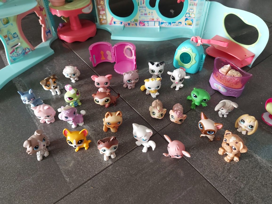 Mega zestaw Littlest Pet Shop - 2 domki + 26 zwierzakow