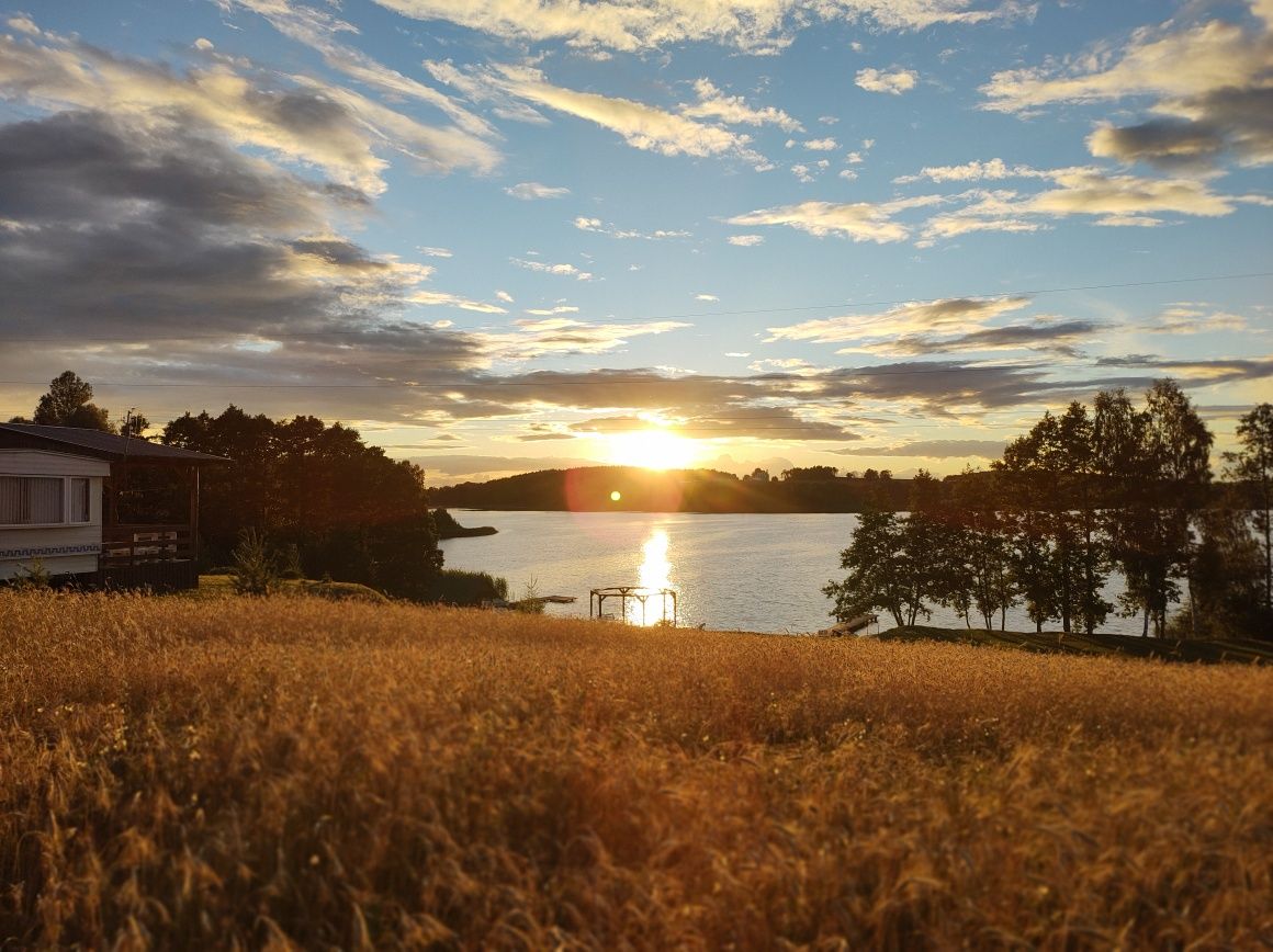 Dom całoroczny 8-osobowy nad jeziorem. Las, plaża, mazury, wędkowanie.