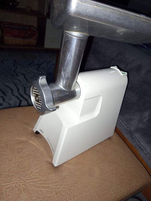 Продам мясорубку б / у.