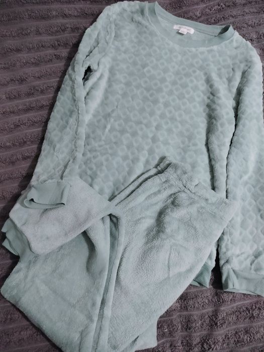 Піжама велюрова стан нової  кофта штани