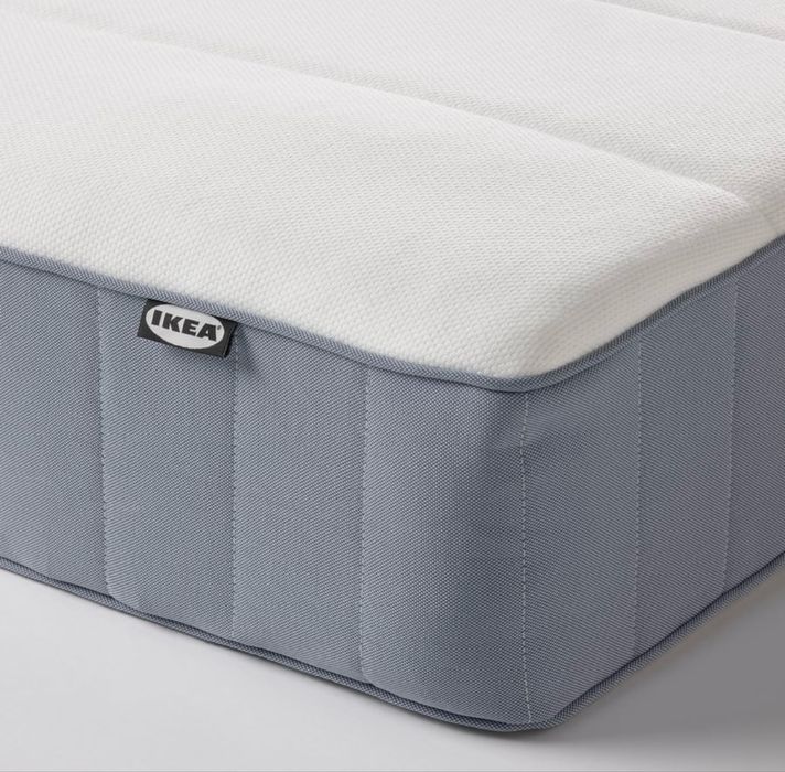 Vendo cama de casal com colchao